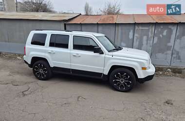 Позашляховик / Кросовер Jeep Patriot 2015 в Києві