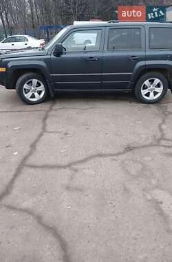 Внедорожник / Кроссовер Jeep Patriot 2013 в 