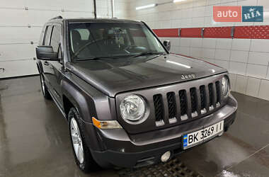 Позашляховик / Кросовер Jeep Patriot 2016 в Рівному