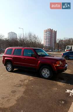 Позашляховик / Кросовер Jeep Patriot 2014 в Києві