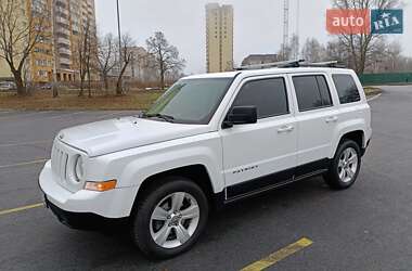 Внедорожник / Кроссовер Jeep Patriot 2014 в 