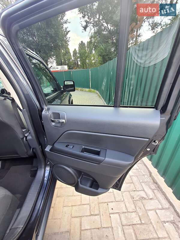 Позашляховик / Кросовер Jeep Patriot 2014 в Запоріжжі