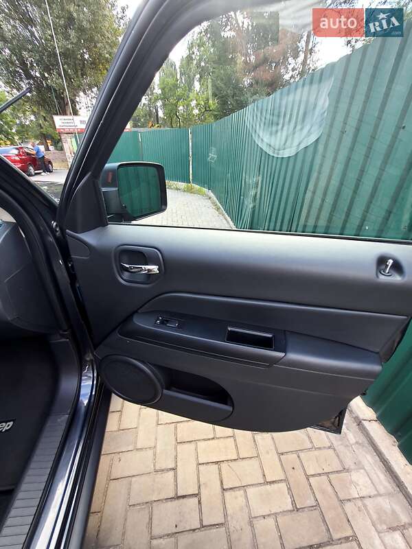 Позашляховик / Кросовер Jeep Patriot 2014 в Запоріжжі