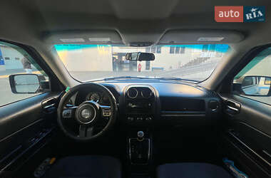 Внедорожник / Кроссовер Jeep Patriot 2011 в 