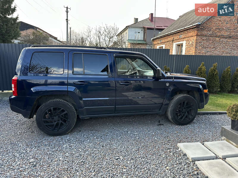 Позашляховик / Кросовер Jeep Patriot 2016 в Львові