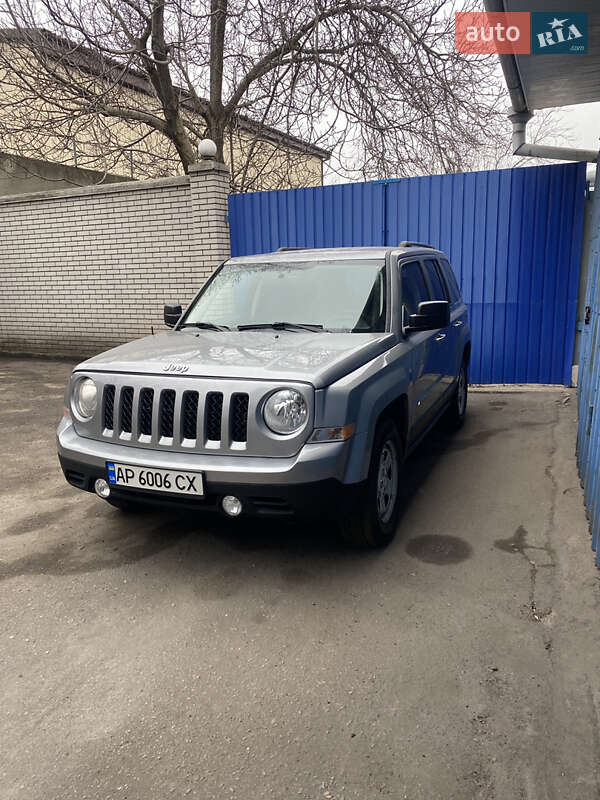 Внедорожник / Кроссовер Jeep Patriot 2016 в 