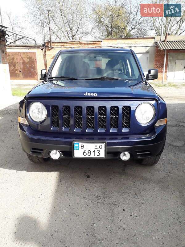 Позашляховик / Кросовер Jeep Patriot 2012 в Полтаві
