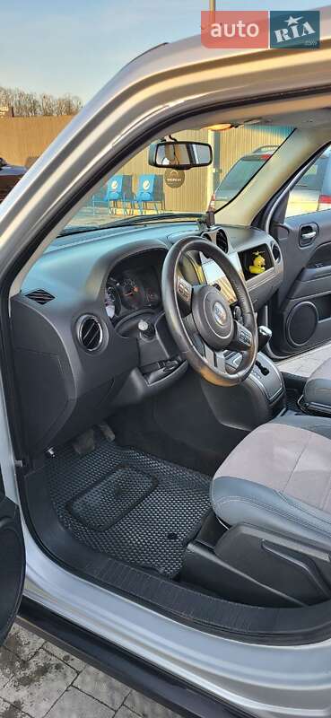 Внедорожник / Кроссовер Jeep Patriot 2013 в Львове