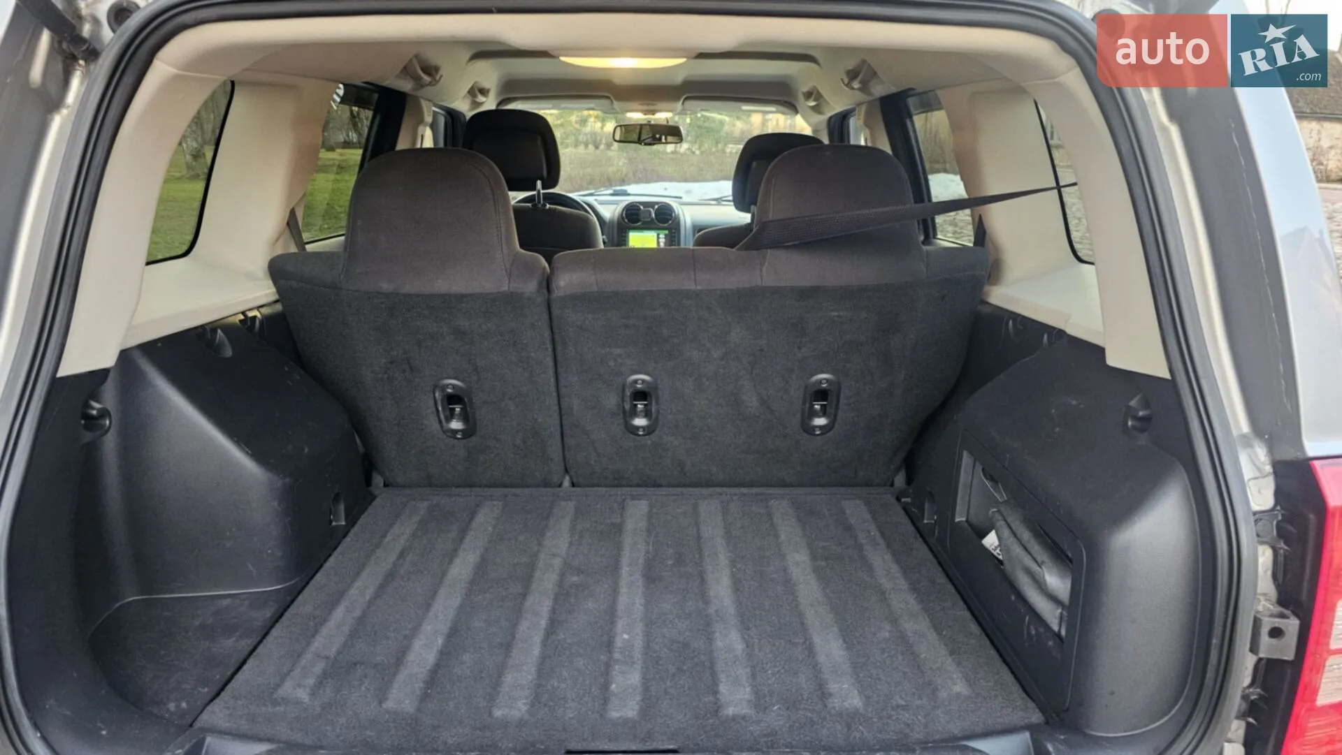 2015 Jeep Liberty (Patriot) - мініатюра 6
