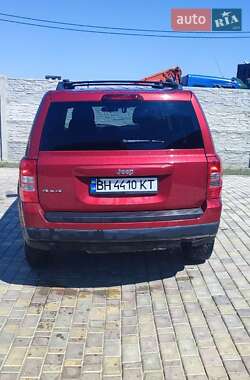 Внедорожник / Кроссовер Jeep Patriot 2014 в 