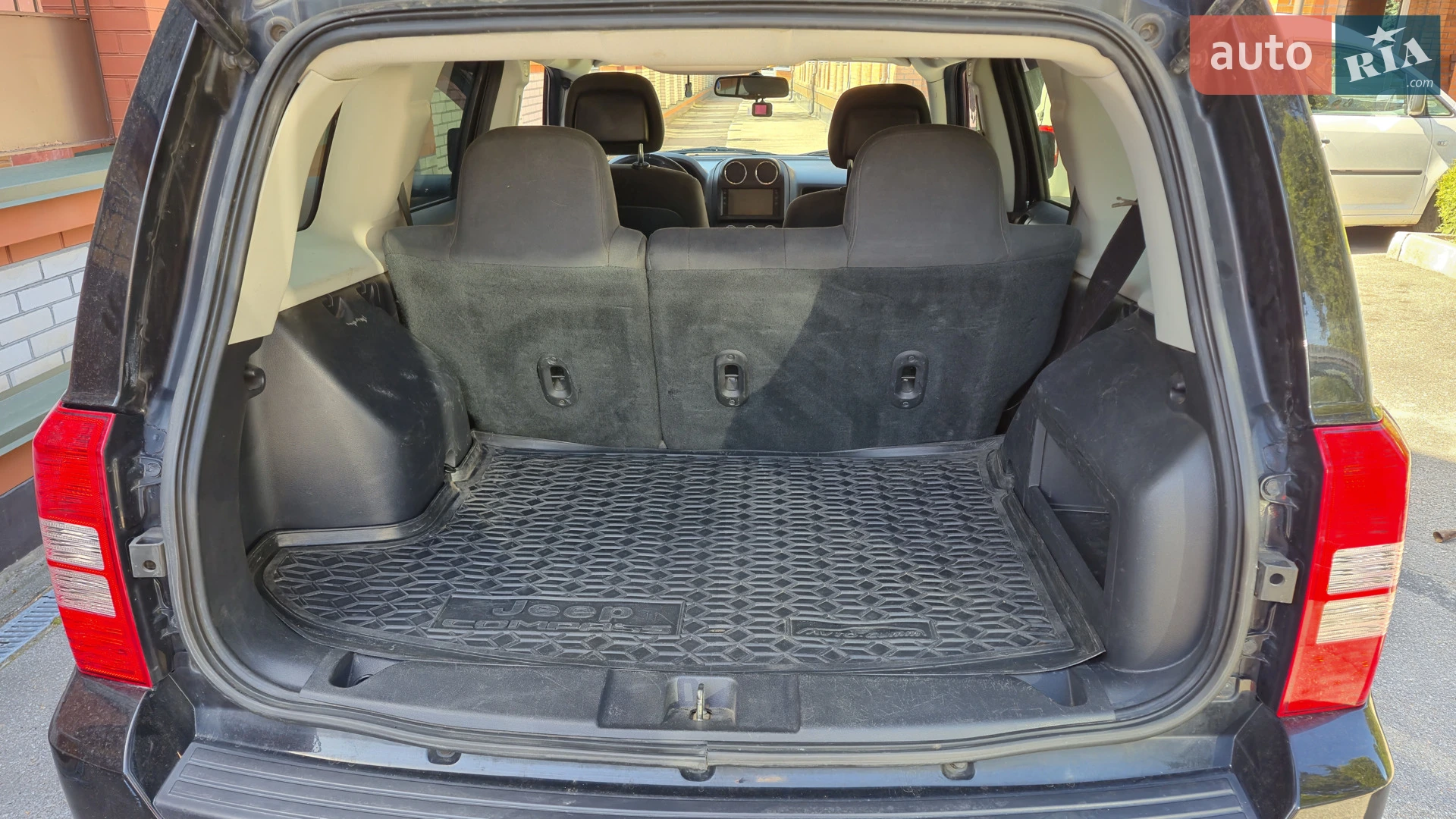 2015 Jeep Liberty (Patriot) - мініатюра 14