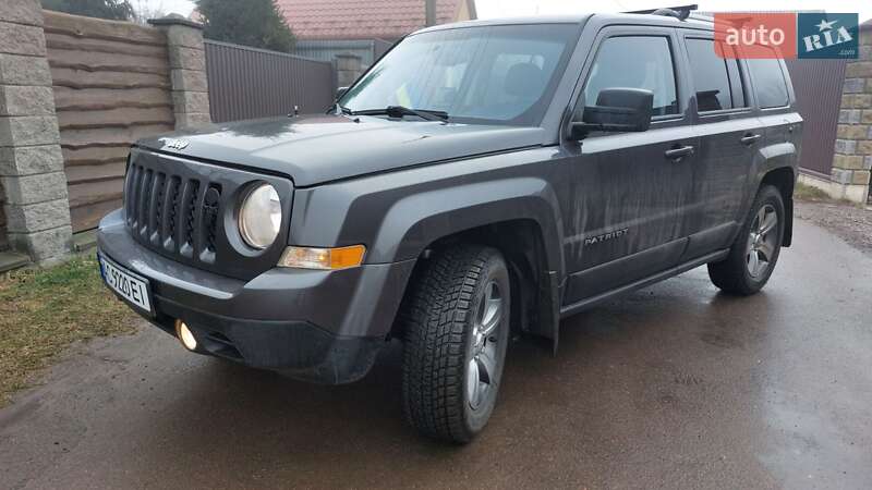 Внедорожник / Кроссовер Jeep Patriot 2016 в Нововолынске
