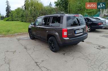 Позашляховик / Кросовер Jeep Patriot 2016 в 