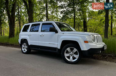Позашляховик / Кросовер Jeep Patriot 2014 в 