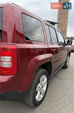Позашляховик / Кросовер Jeep Patriot 2015 в 
