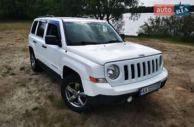 Внедорожник / Кроссовер Jeep Patriot 2015 в Киеве