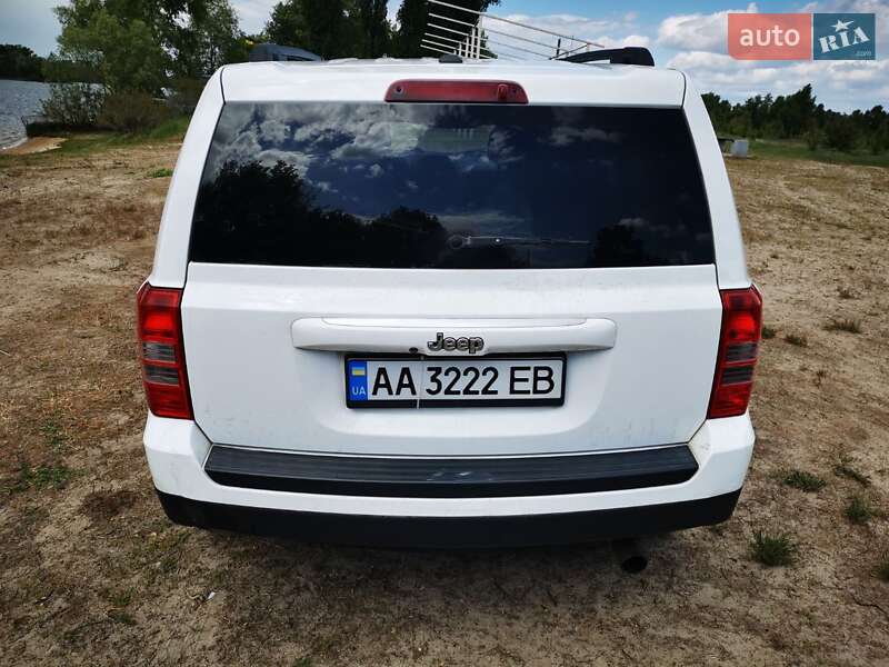 Позашляховик / Кросовер Jeep Patriot 2015 в Києві