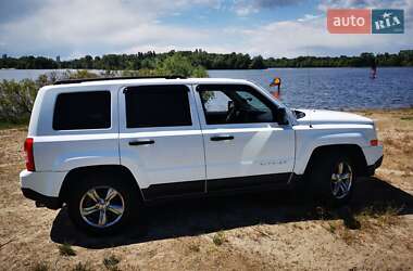Позашляховик / Кросовер Jeep Patriot 2015 в 
