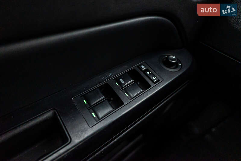 Внедорожник / Кроссовер Jeep Patriot 2014 в Киеве