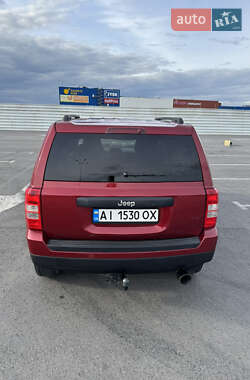 Внедорожник / Кроссовер Jeep Patriot 2011 в 