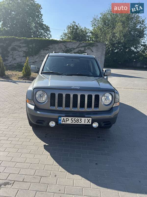 Позашляховик / Кросовер Jeep Patriot 2011 в Запоріжжі