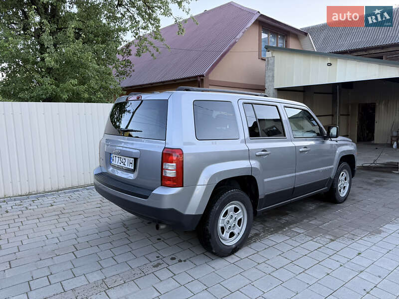 Позашляховик / Кросовер Jeep Patriot 2016 в Делятині