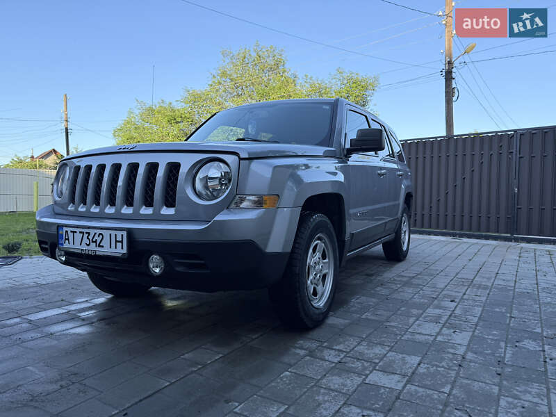 Позашляховик / Кросовер Jeep Patriot 2016 в Делятині
