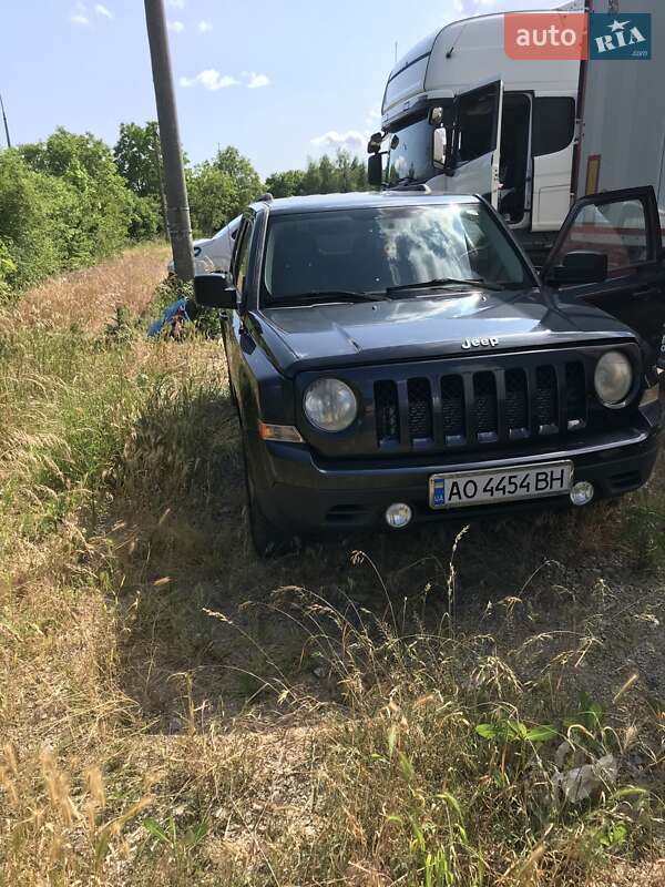 Внедорожник / Кроссовер Jeep Patriot 2014 в Мукачево