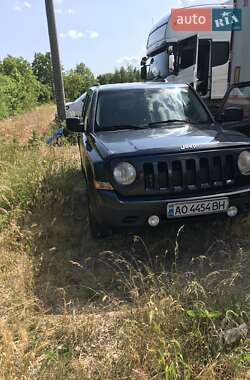 Внедорожник / Кроссовер Jeep Patriot 2014 в 