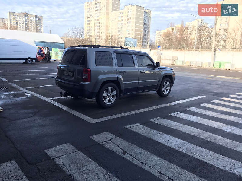 Внедорожник / Кроссовер Jeep Patriot 2012 в Ирпене