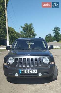 Внедорожник / Кроссовер Jeep Patriot 2014 в 