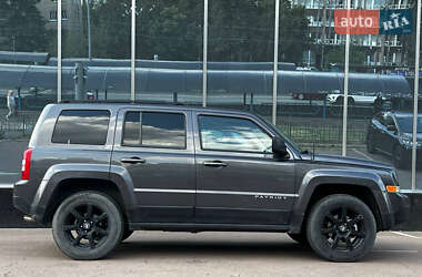 Внедорожник / Кроссовер Jeep Patriot 2016 в 