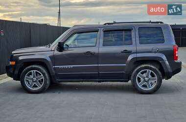 Внедорожник / Кроссовер Jeep Patriot 2015 в 