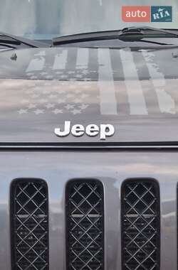 Внедорожник / Кроссовер Jeep Patriot 2015 в 