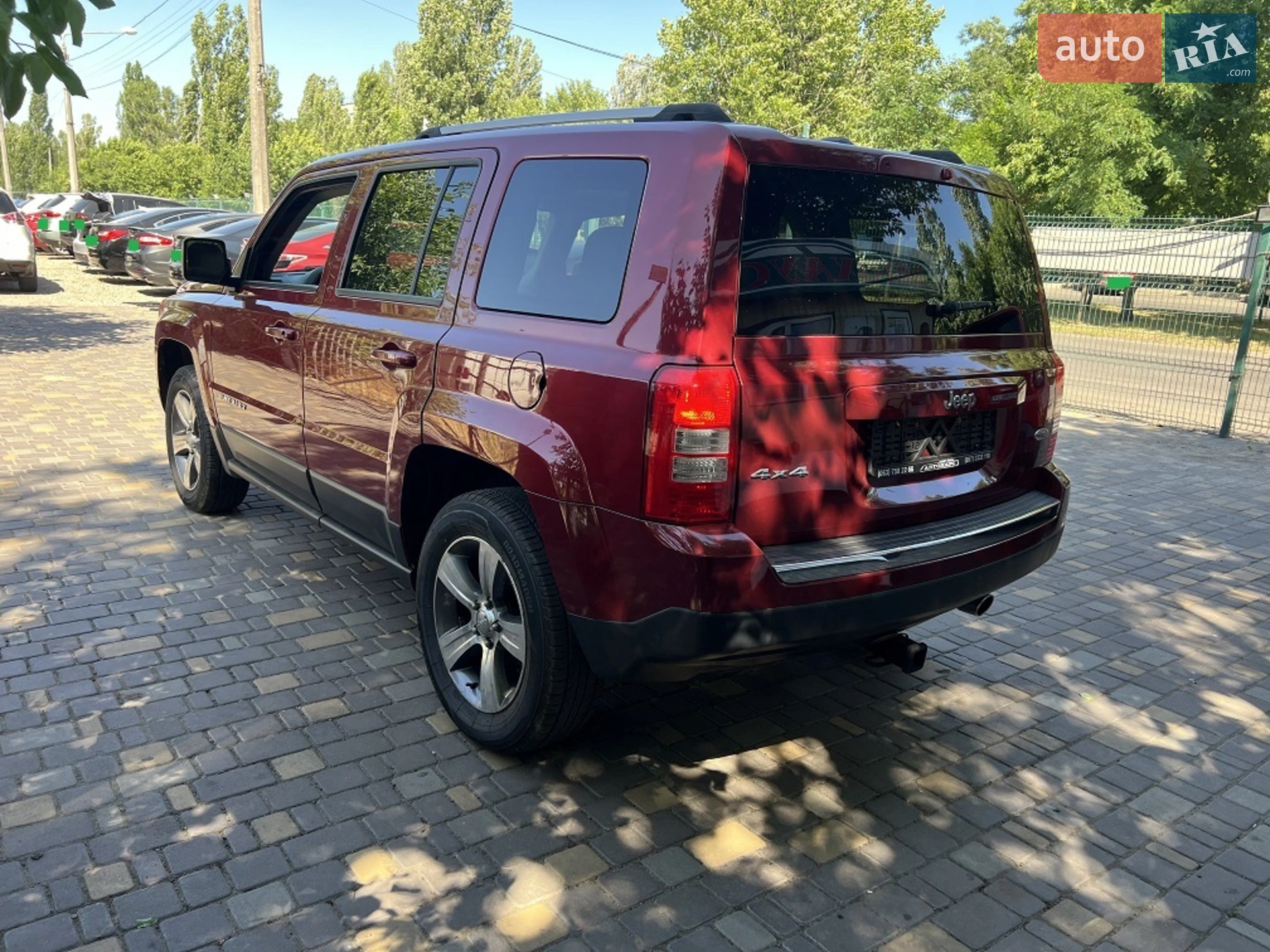 2016 Jeep Liberty (Patriot) - мініатюра 24