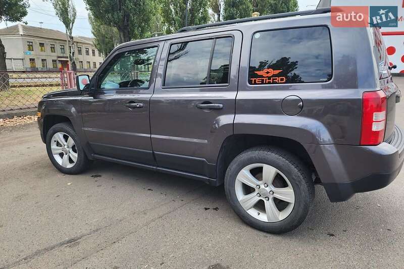 Внедорожник / Кроссовер Jeep Patriot 2015 в Киеве