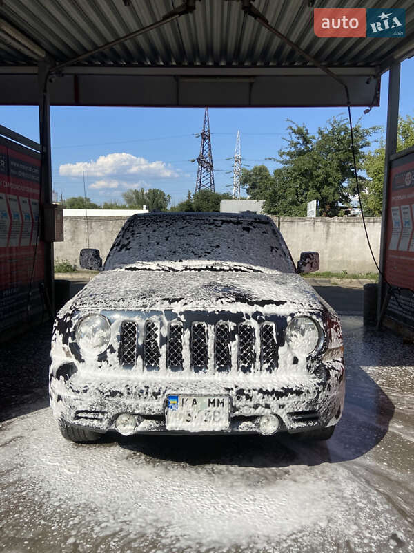 Внедорожник / Кроссовер Jeep Patriot 2014 в Киеве