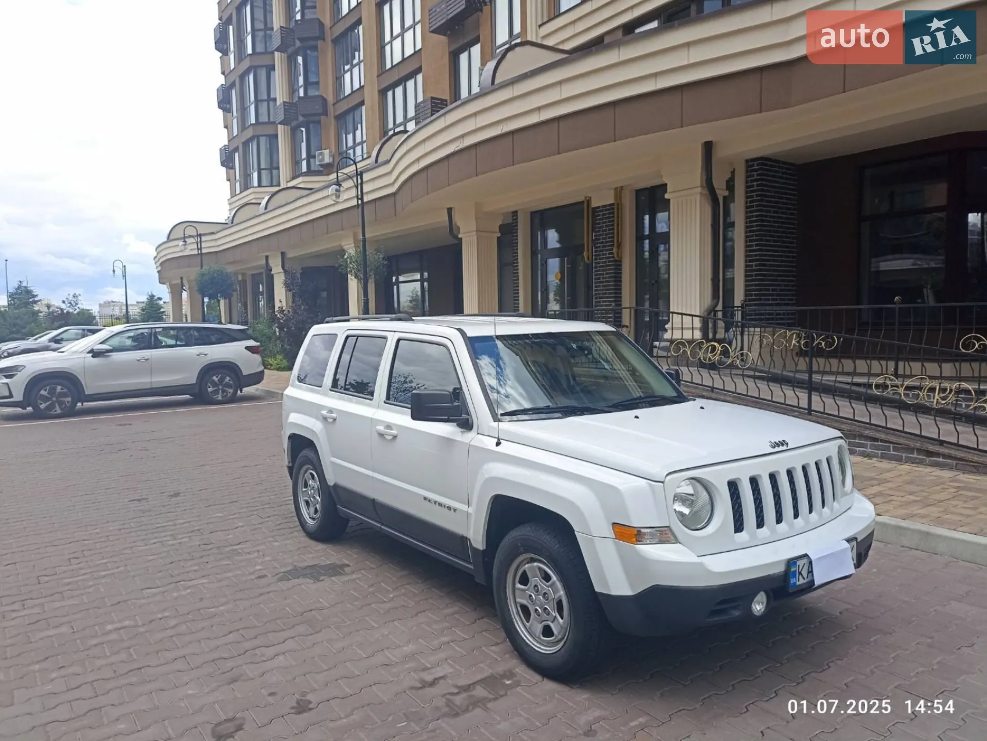 2016 Jeep Liberty (Patriot) - мініатюра 8