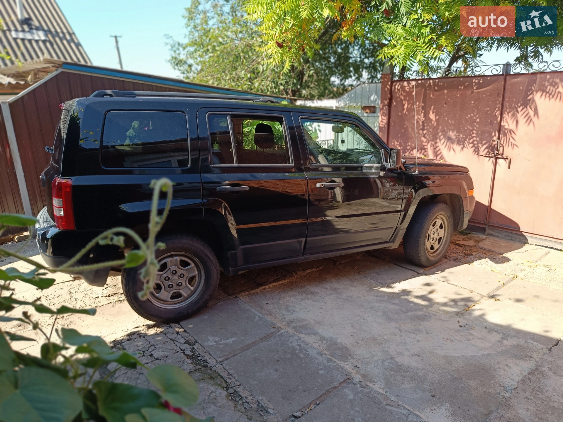 2016 Jeep Liberty (Patriot) - мініатюра 2