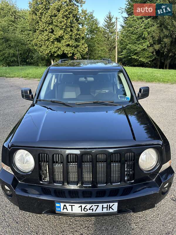 Позашляховик / Кросовер Jeep Patriot 2010 в Бурштині