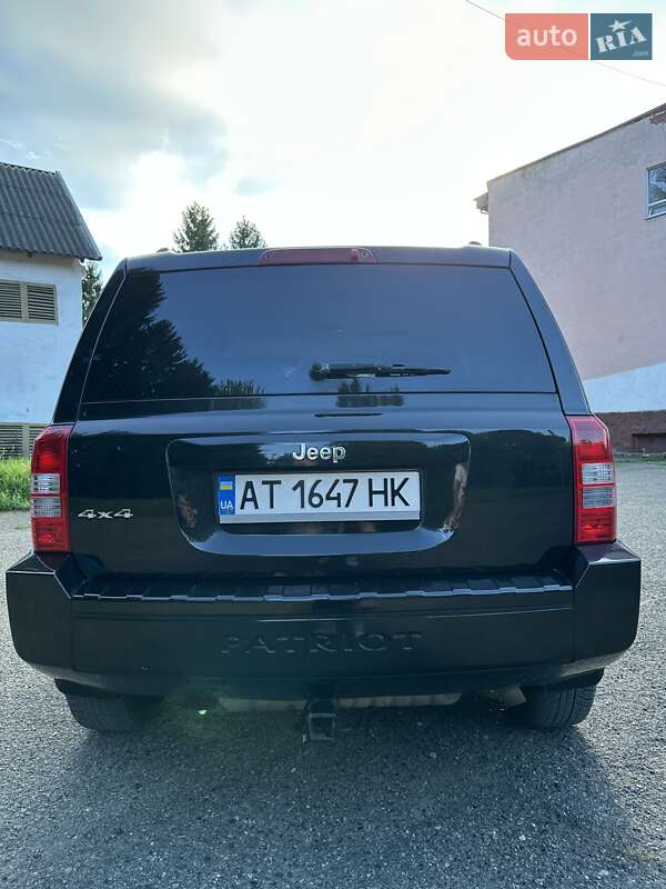 Позашляховик / Кросовер Jeep Patriot 2010 в Бурштині