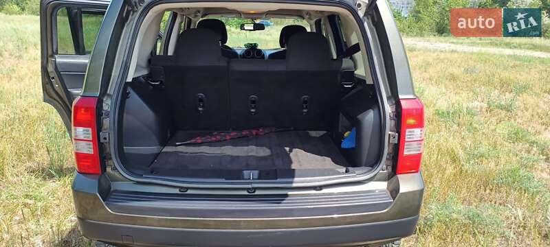 Внедорожник / Кроссовер Jeep Patriot 2015 в Днепре