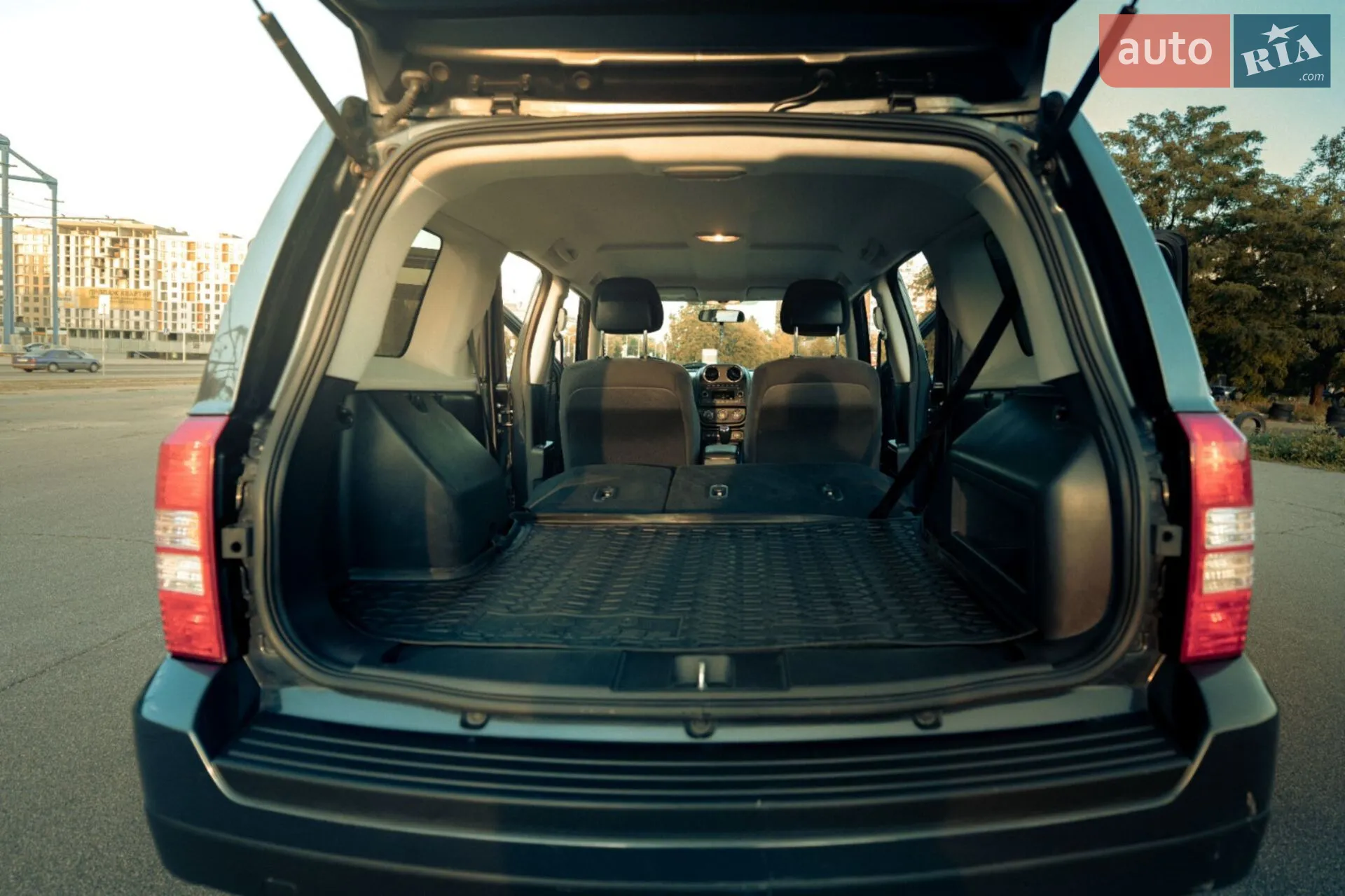2015 Jeep Liberty (Patriot) - мініатюра 12