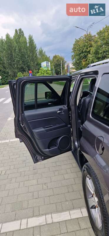 Внедорожник / Кроссовер Jeep Patriot 2016 в Хмельницком