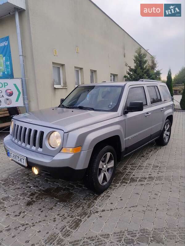 Внедорожник / Кроссовер Jeep Patriot 2015 в Самборе