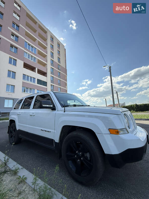 Внедорожник / Кроссовер Jeep Patriot 2015 в Харькове