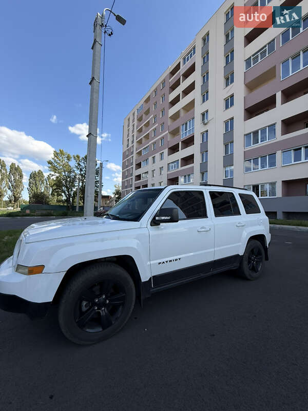 Внедорожник / Кроссовер Jeep Patriot 2015 в Харькове