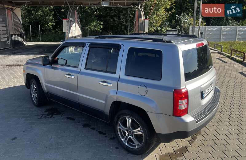 Позашляховик / Кросовер Jeep Patriot 2015 в Луцьку