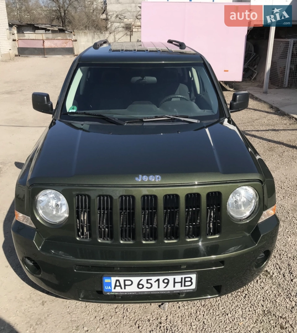 2010 Jeep Liberty (Patriot) - мініатюра 29