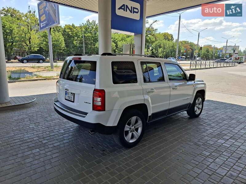 Внедорожник / Кроссовер Jeep Patriot 2011 в Николаеве